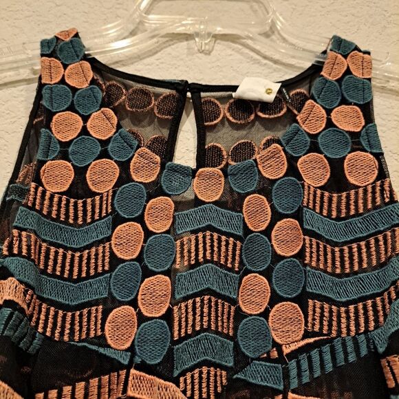 Anthropologie Akemi + Kin Embroidered Kalila Tank Blouse Pleated Geometric sz S - Picture 6 of 12